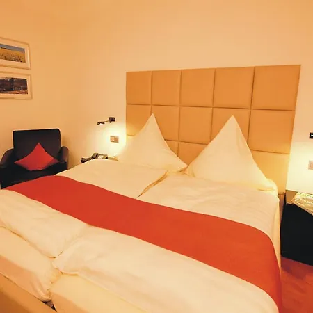 Landgasthof Zur Post, Hochwaelder Radstation Hotel Kell am See